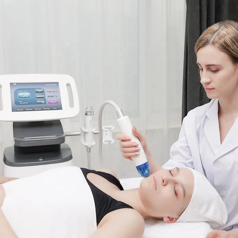 Аппарат микроигольчатого RF лифтинга QUANTUS NEEDLE RF фото 13