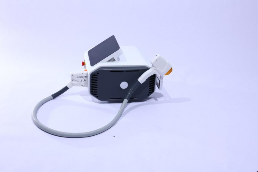 Диодный лазер для эпиляции и омоложения Lux Epil II фото 2